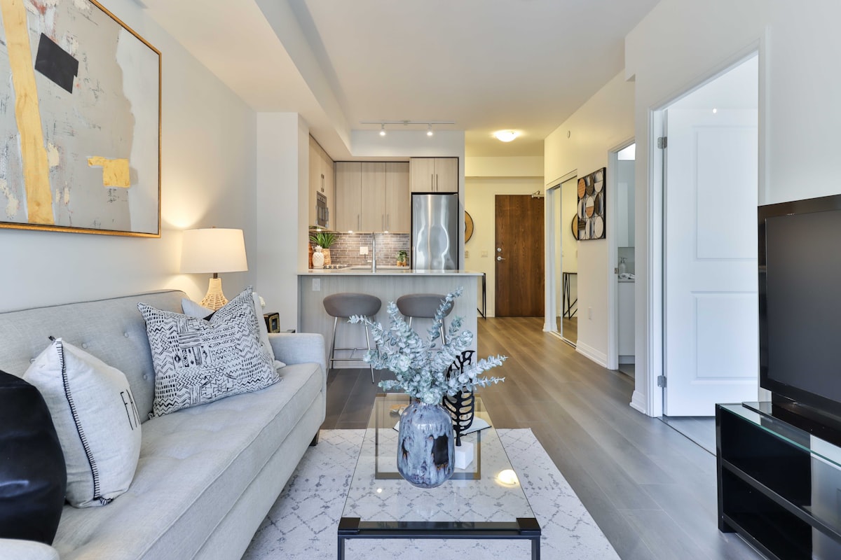 Nájemní smlouva s ručením podpisů